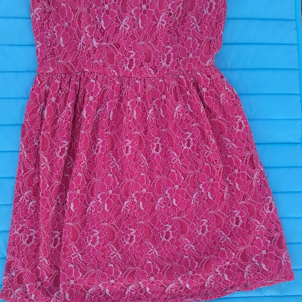 Dress - Picture 8 of 8